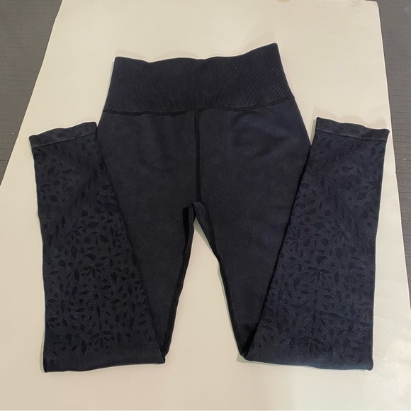 Cotton On Body Gray Leggings  Athletic Pants XSize Small - Picture 14 of 16